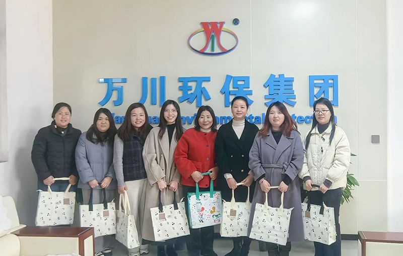 以(yi)愛(ai)之名，萬川環(huán)?？@敬每(mei)一箇她